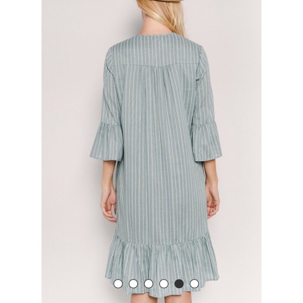 NEW! 😍 Nursing Friendly, Striped Sage Dress 👗 - Picture 3 of 3